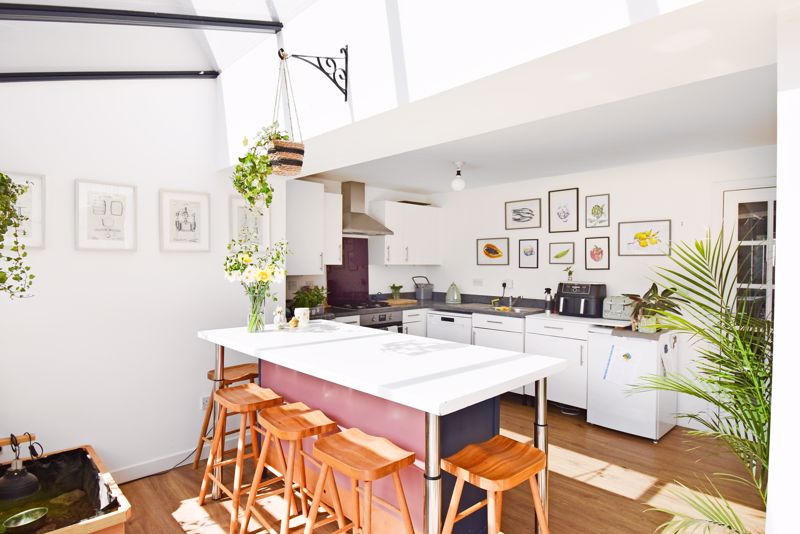 Kitchen- click for photo gallery